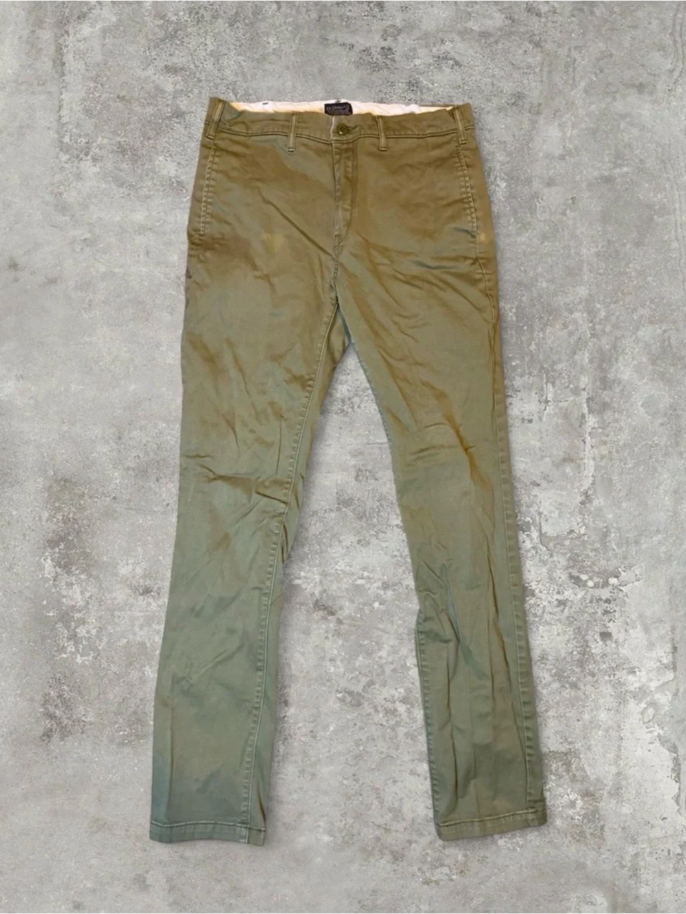 Levi’s 501 Slim Fit Olive Green Chinos – W32 L34